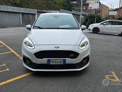 Usata Ford Fiesta ST-Line 119 CV (87 kW) 2018 Bianco Berlina