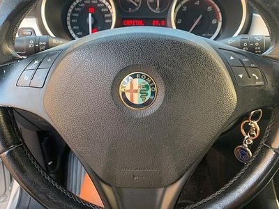 Usata Alfa Romeo Giulietta 105 CV (77 kW) 2012 Grigio Utilitaria