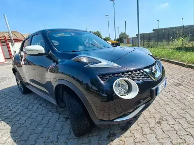 Usata Nissan Juke N-Connecta 110 CV (80 kW) 2017 Nero SUV