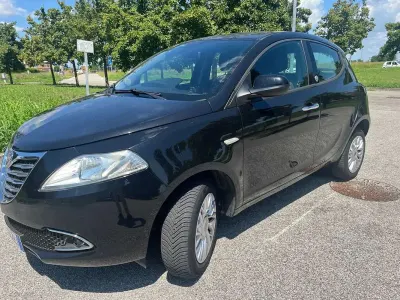 Usata Lancia Ypsilon