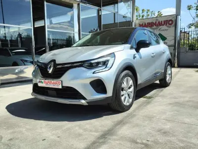 Usata Renault Captur Business 116 CV (85 kW) 2020 Grigio SUV