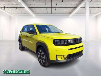 Nuova Fiat Grande Panda Icon 101 CV (74 kW) 2026 Giallo pastello Utilitaria