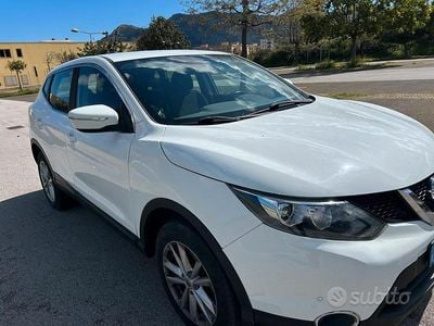 Usata Nissan Qashqai N-Vision 110 CV (80 kW) 2015 Bianco SUV