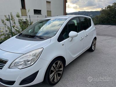 Usata Opel Meriva 120 CV (88 kW) 2011 Bianco Monovolume
