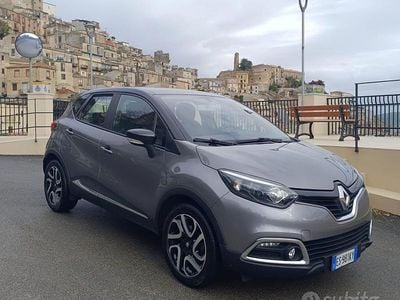 Usata Renault Captur 90 CV (66 kW) 2013 Grigio SUV
