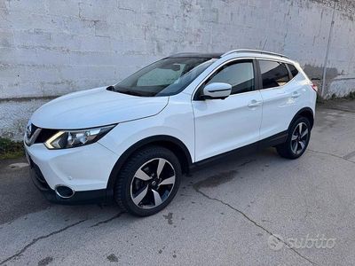 Usata Nissan Qashqai N-Connecta 110 CV (80 kW) 2016 Bianco SUV