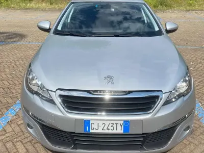 Usata Peugeot 308 Access 82 CV (60 kW) 2016 Argento Berlina