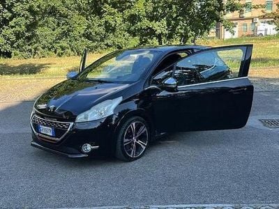 Usata Peugeot 208 200 CV (147 kW) 2013 Nero Utilitaria