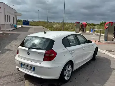 Usado BMW 116 116 HP (85 kW) 2009 Branco Citadino