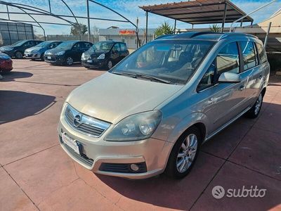 usata Opel Zafira 7 posti