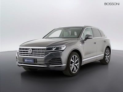 Usata VW Touareg Elegance 231 CV (169 kW) 2023 Grigio SUV