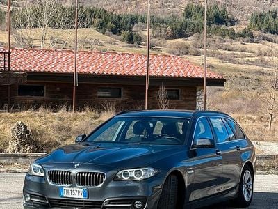 Usata BMW 520 Luxury Line 190 CV (139 kW) 2017 Grigio Station wagon