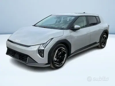 Nuova Kia EV4 Earth 150 kW (204 CV) 2026 Grigio Berlina