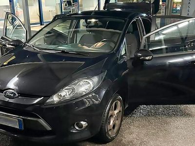 Usata Ford Fiesta 88 CV (64 kW) 2011 Nero Berlina