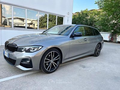 Usata BMW 318 150 CV (110 kW) 2022 Gray Station wagon
