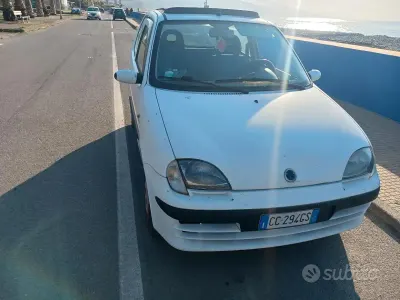 Usata Fiat 600 54 CV (39 kW) 2003 Bianco Berlina