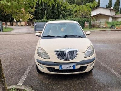 Usata Lancia Ypsilon 60 CV (44 kW) 2005 Giallo Utilitaria
