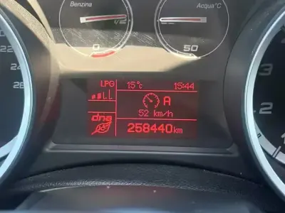 Usata Alfa Romeo Giulietta Progression 120 CV (88 kW) 2015 Nero Utilitaria
