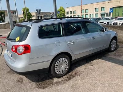 Begagnad VW Passat 105 HK (77 kW) 2008 Grå Kombi