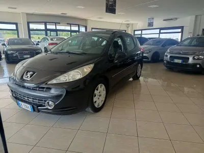 Usata Peugeot 207 73 CV (53 kW) 2012 Nero Station wagon