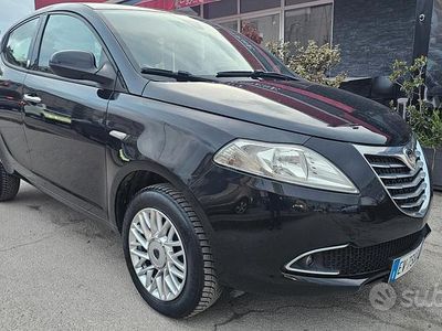 Usata Lancia Ypsilon Gold 85 CV (62 kW) 2014 Nero Utilitaria