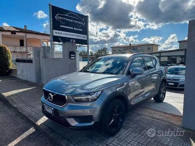 Usata Volvo XC40 150 CV (110 kW) 2019 Grigio SUV