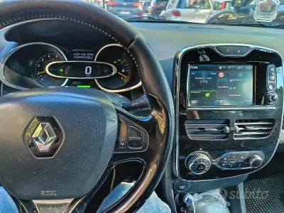 Usata Renault Clio 90 CV (66 kW) 2014 Grigio Station wagon