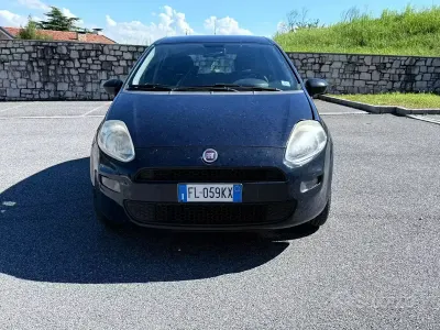 Usata Fiat Punto 69 CV (50 kW) 2017 Blu Utilitaria