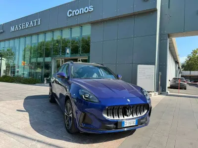 Usata Maserati Grecale Folgore 136 kW (185 CV) 2024 Blu intenso SUV