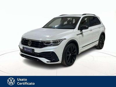 Bianco pastello Usata 2022 VW Tiguan R-line SUV | 31.800 € (Molto cara)