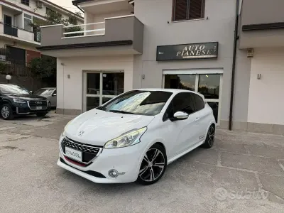 Usata Peugeot 208 GTi 200 CV (147 kW) 2013 Bianco Utilitaria
