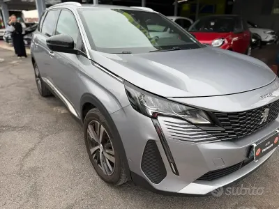 Usata Peugeot 5008 Allure 131 CV (96 kW) 2024 Grigio SUV
