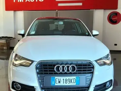 Usata Audi A1 Ambition 90 CV (66 kW) 2014 Bianco Utilitaria
