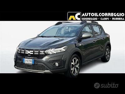 Usata Dacia Sandero Comfort 101 CV (74 kW) 2023 Grigio scuro Berlina