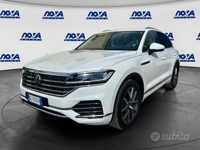 Begagnad VW Touareg Elegance 286 HK (210 kW) 2022 Vit SUV