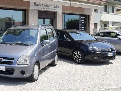 Usata Opel Agila 80 CV (58 kW) 2005 Grigio Monovolume