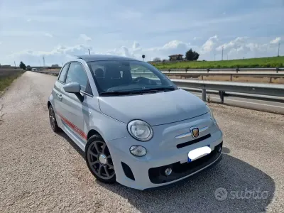 Usata Abarth 500 Custom 140 CV (102 kW) 2015 Grigio Utilitaria
