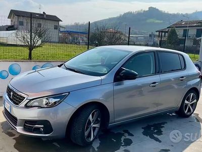 Gebraucht Peugeot 308 131 PS (96 kW) 2019 Grau Limousine