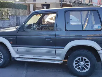 Usata Mitsubishi Pajero Top 95 CV (69 kW) 1992 Grigio SUV