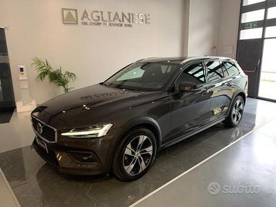Usata Volvo V60 CC Ultimate 197 CV (144 kW) 2023 Grigio Station wagon