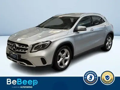 Usata Mercedes GLA180 122 CV (89 kW) 2019 Grigio metallizzato SUV
