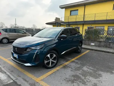 Occasion Peugeot 3008 Allure 131 ch (96 kW) 2022 Vert SUV