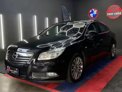 Usata Opel Insignia Cosmo 160 CV (117 kW) 2011 Nero Berlina