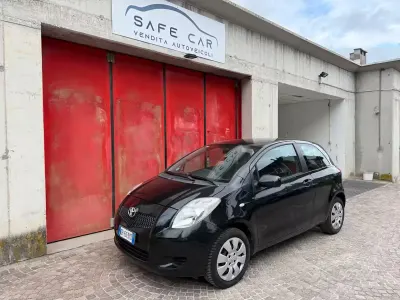 Usata Toyota Yaris 69 CV (50 kW) 2008 Nero Utilitaria