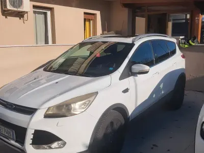 Usata Ford Kuga 75 CV (55 kW) 2013 Bianco SUV
