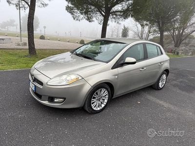 Usata Fiat Bravo Dynamic 120 CV (88 kW) 2011 Grigio Utilitaria