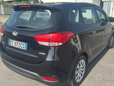 Usata Kia Carens 115 CV (84 kW) 2013 Nero Monovolume