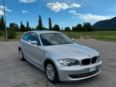 Usata BMW 116 116 CV (85 kW) 2009 Grigio Utilitaria