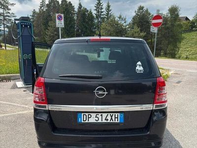 Usata Opel Zafira Cosmo 120 CV (88 kW) 2008 Nero Monovolume