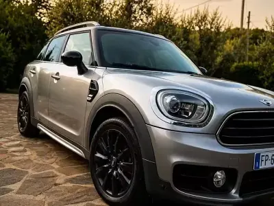 Usata Mini Cooper D Countryman 150 CV (110 kW) 2018 Grigio SUV